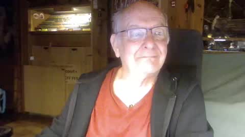 Snapshot of pomme1949 chatting on February 17, 5:01 pm pomme1949 online show from February 17, 5:01 pm