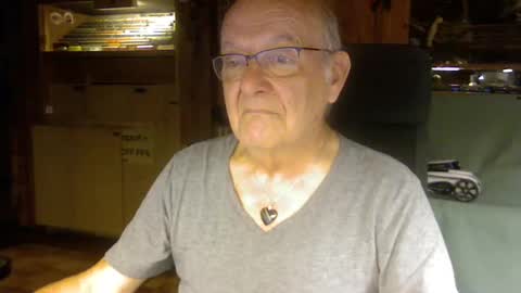 Snapshot of pomme1949 chatting on February 3, 2:45 pm pomme1949 online show from February 3, 2:45 pm