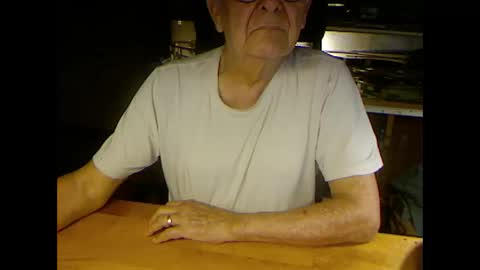 Snapshot of pomme1949 chatting on September 15, 12:39 pm pomme1949 online show from September 15, 12:39 pm