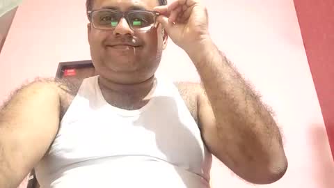 pomyda online show from January 12, 6:05 pm