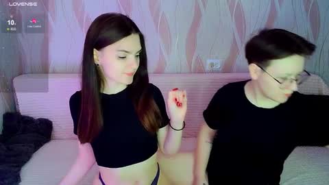 Ana and Tati online show from November 23, 8:18 pm