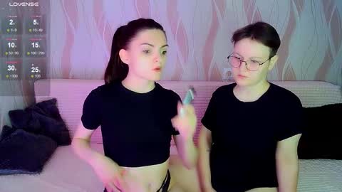 Ana and Tati online show from October 12, 8:21 pm