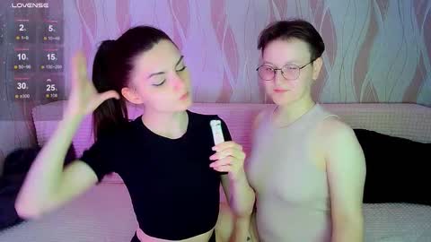 Ana and Tati online show from October 8, 10:16 pm