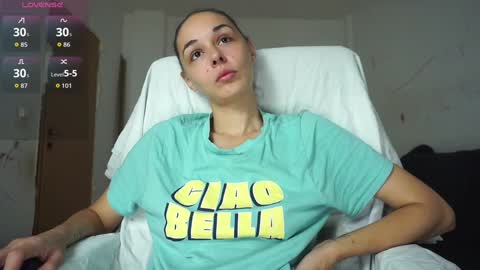    online show from October 4, 11:02 pm