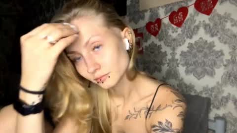  HERES SILVIA AND OlIVIA  WELCOME EVERYONE LOVENSE DOMI REACT TO YOUR TIPS LETS MAKE A GREAT SHOW TOGETHER  online show from September 26, 4:48 pm