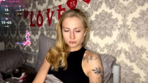  HERES SILVIA AND OlIVIA  WELCOME EVERYONE LOVENSE DOMI REACT TO YOUR TIPS LETS MAKE A GREAT SHOW TOGETHER  online show from September 22, 5:22 am