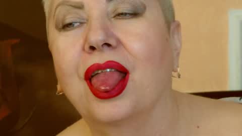 LADY POSH online show from February 7, 2:51 am