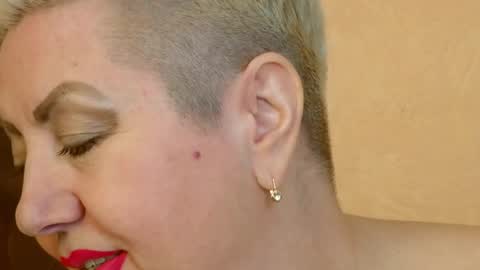 LADY POSH online show from February 12, 10:04 pm