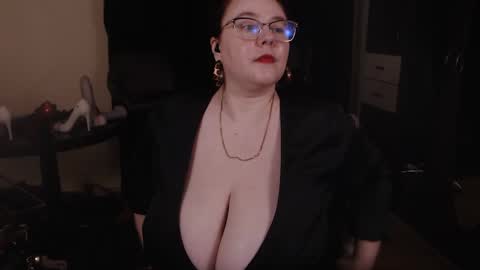 PoshMistres    online show from December 17, 3:06 am