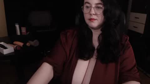 PoshMistres    online show from April 18, 2:35 am