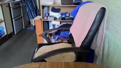 poshman65 online show from February 19, 12:15 pm