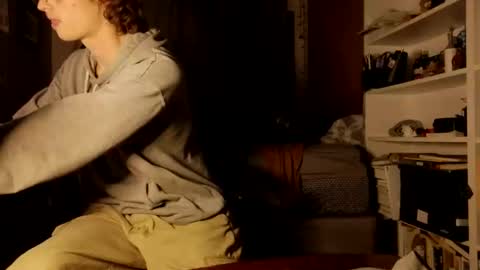 Snapshot of powertopbottom chatting on October 23, 4:47 am PowerSwitch online show from October 23, 4:47 am