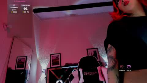 poyson_ivy1 online show from May 13, 11:36 pm