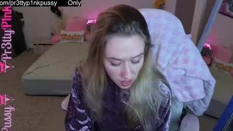 Snapshot of pr3ttyp1nkpussy chatting on February 15, 4:47 am Evangeline Eva Darling online show from February 15, 4:47 am