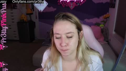 Snapshot of pr3ttyp1nkpussy chatting on January 11, 2:20 am Evangeline Eva Darling online show from January 11, 2:20 am