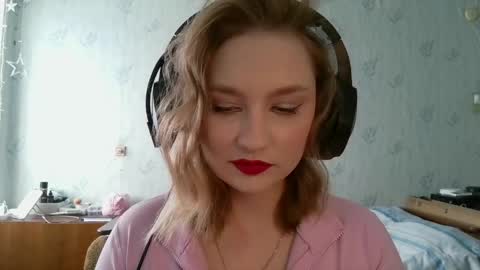 pr_in_cess_ online show from April 8, 2:09 pm