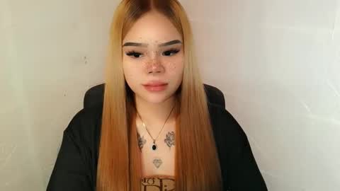 MAXXINE online show from November 22, 4:22 am