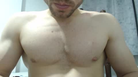 Snapshot of preettyboyx chatting on January 25, 12:48 am JUAN online show from January 25, 12:48 am