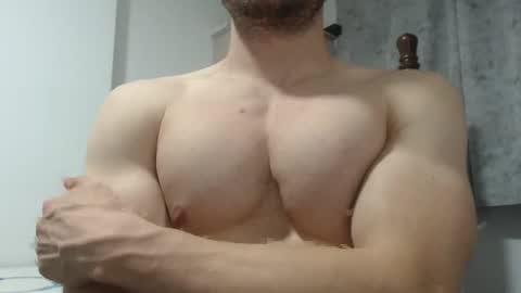Snapshot of preettyboyx chatting on February 1, 12:29 am JUAN online show from February 1, 12:29 am