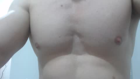 Snapshot of preettyboyx chatting on February 28, 9:23 pm JUAN online show from February 28, 9:23 pm
