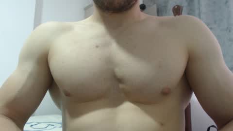 Snapshot of preettyboyx chatting on February 1, 3:28 pm JUAN online show from February 1, 3:28 pm