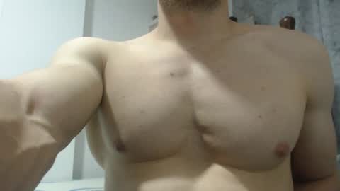 Snapshot of preettyboyx chatting on February 7, 12:53 am JUAN online show from February 7, 12:53 am