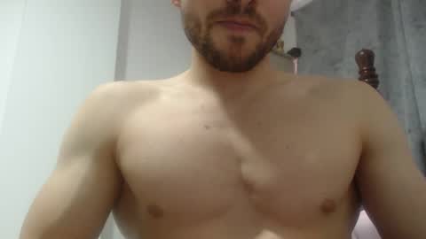 Snapshot of preettyboyx chatting on December 19, 8:34 pm JUAN online show from December 19, 8:34 pm