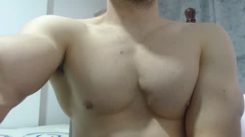 Snapshot of preettyboyx chatting on January 10, 7:54 pm JUAN online show from January 10, 7:54 pm