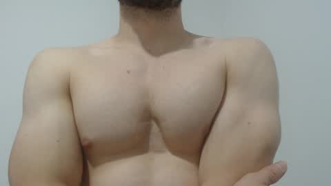 Snapshot of preettyboyx chatting on February 21, 7:32 pm JUAN online show from February 21, 7:32 pm