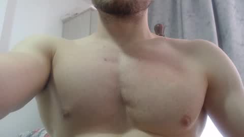 Snapshot of preettyboyx chatting on December 15, 8:04 pm JUAN online show from December 15, 8:04 pm