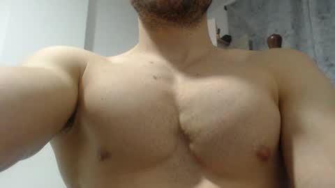 Snapshot of preettyboyx chatting on December 8, 12:57 am JUAN online show from December 8, 12:57 am