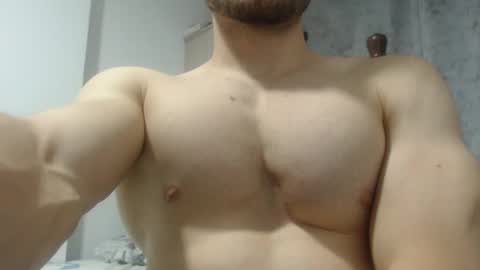Snapshot of preettyboyx chatting on December 15, 12:51 am JUAN online show from December 15, 12:51 am