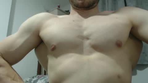 Snapshot of preettyboyx chatting on January 18, 2:03 am JUAN online show from January 18, 2:03 am