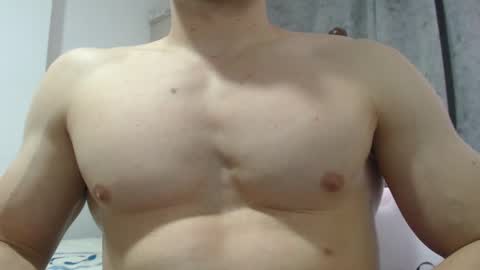 Snapshot of preettyboyx chatting on January 25, 3:41 pm JUAN online show from January 25, 3:41 pm