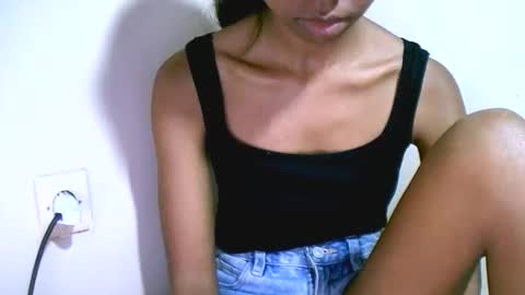 prettiethalia online show from February 2, 7:21 pm