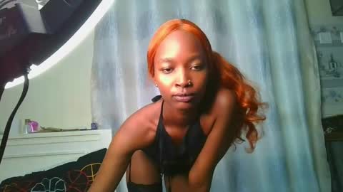 pretty__lisa online show from April 14, 8:06 am