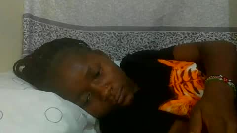 abella online show from October 16, 1:05 am