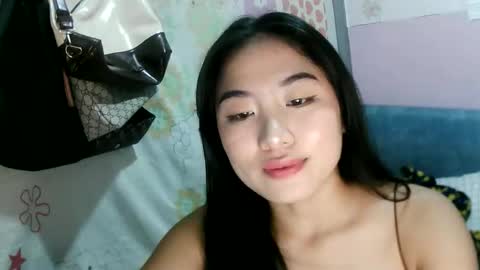 Snapshot of pretty_am chatting on September 18, 11:47 am pretty_am online show from September 18, 11:47 am
