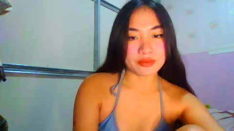 pretty_am online show from May 16, 4:49 pm