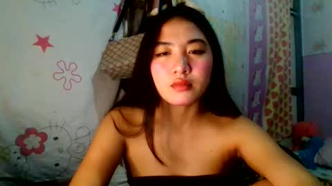 pretty_am online show from November 17, 2:08 pm