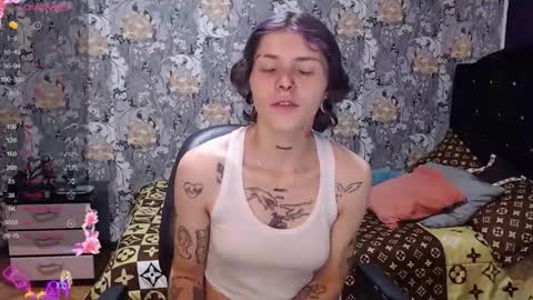 pretty_cristal22 online show from April 25, 12:18 pm