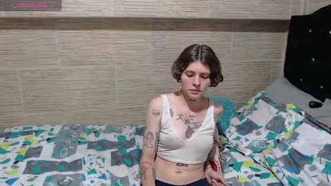 Snapshot of pretty_cristal22 chatting on March 5, 6:44 am pretty_cristal22 online show from March 5, 6:44 am