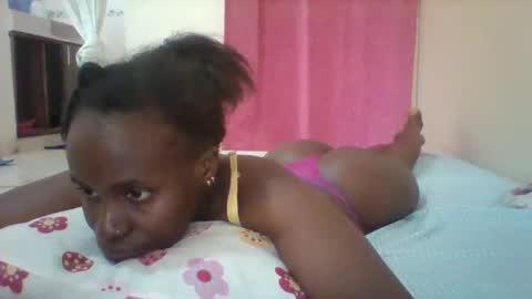 Snapshot of pretty_darya chatting on February 20, 8:17 am pretty_darya online show from February 20, 8:17 am