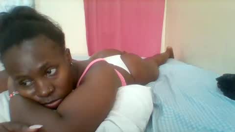 Snapshot of pretty_darya chatting on February 9, 7:37 am pretty_darya online show from February 9, 7:37 am