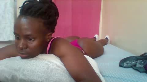 Snapshot of pretty_darya chatting on February 5, 7:50 am pretty_darya online show from February 5, 7:50 am