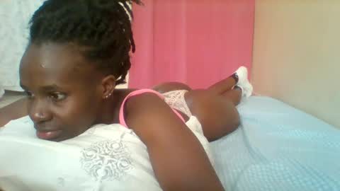 Snapshot of pretty_darya chatting on February 6, 5:25 am pretty_darya online show from February 6, 5:25 am