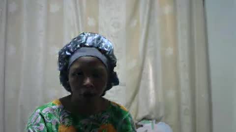 Snapshot of pretty_dey chatting on March 6, 10:41 am pretty_dey online show from March 6, 10:41 am