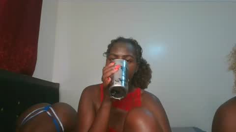 pretty_empress online show from July 16, 10:40 am