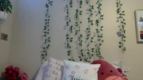 pretty_girl828687 online show from November 21, 6:22 am