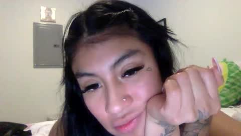 pretty_girl828687 online show from February 5, 6:33 pm